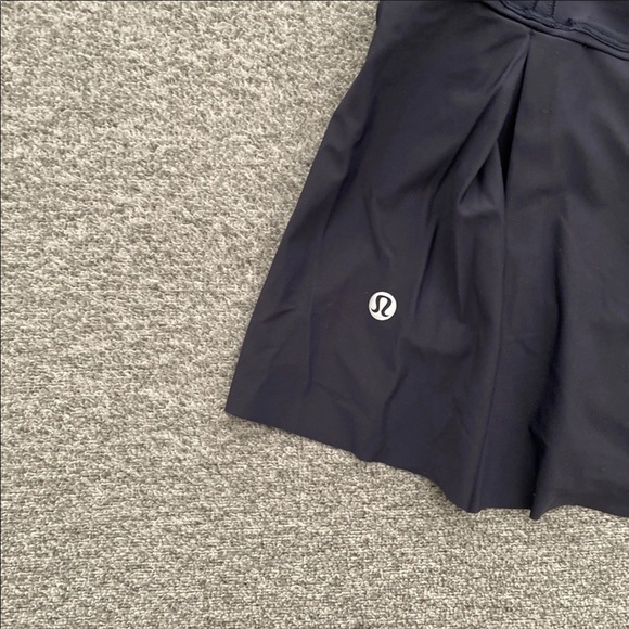 Lululemon Women's Lost In Pace Skirt / Skort Navy Size 2 Stretch Luxtreme - Picture 4 of 11
